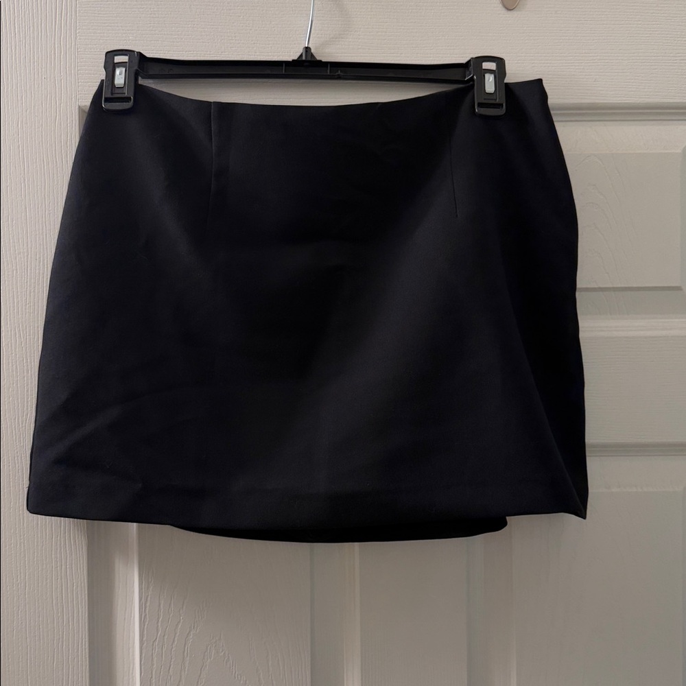 Abercrombie & Fitch Scarlett Mini Skort Ultra High Rise - Picture 4 of 5